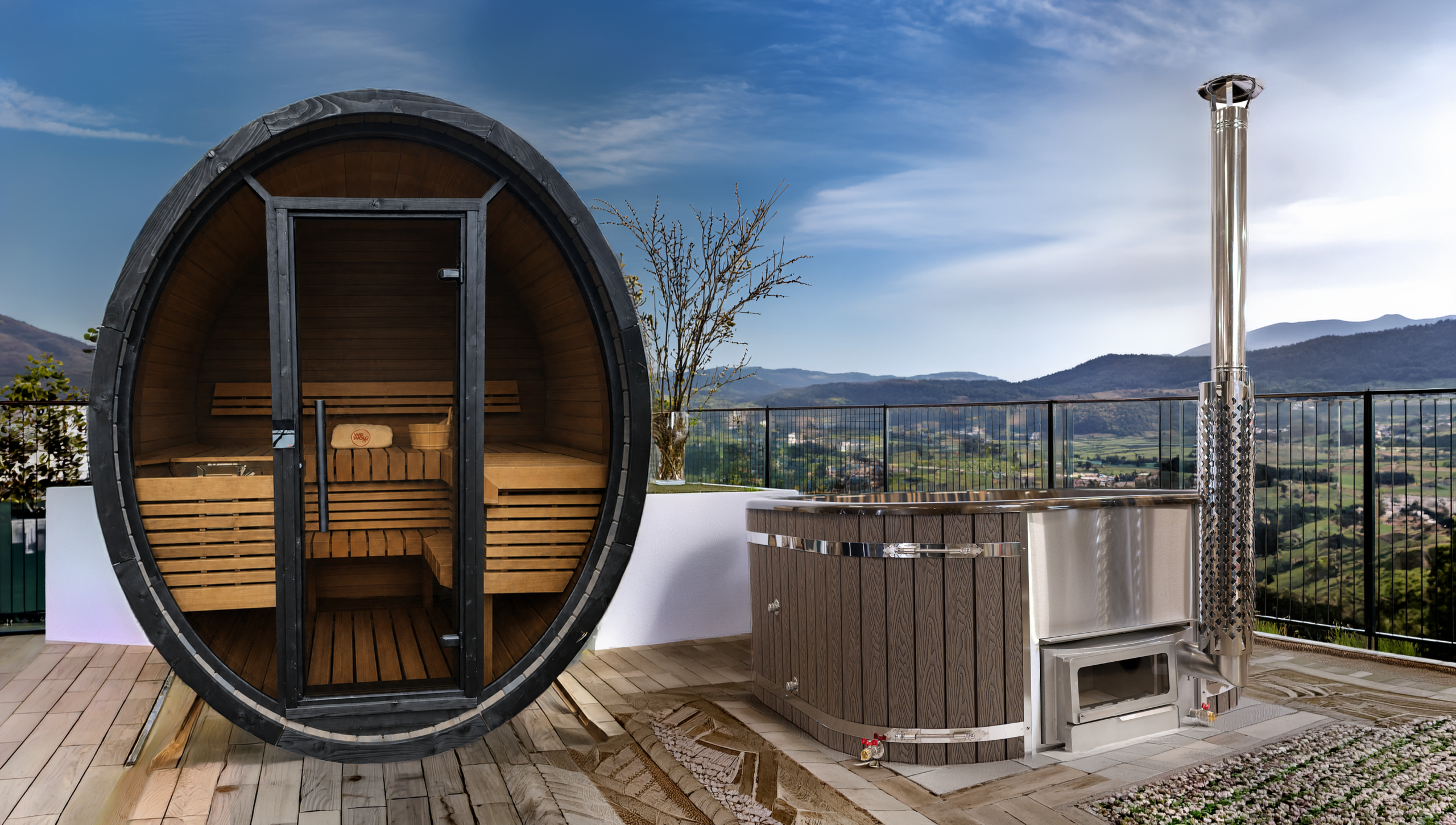 A gauche sauna oWal, à droite bain nordique WemoW